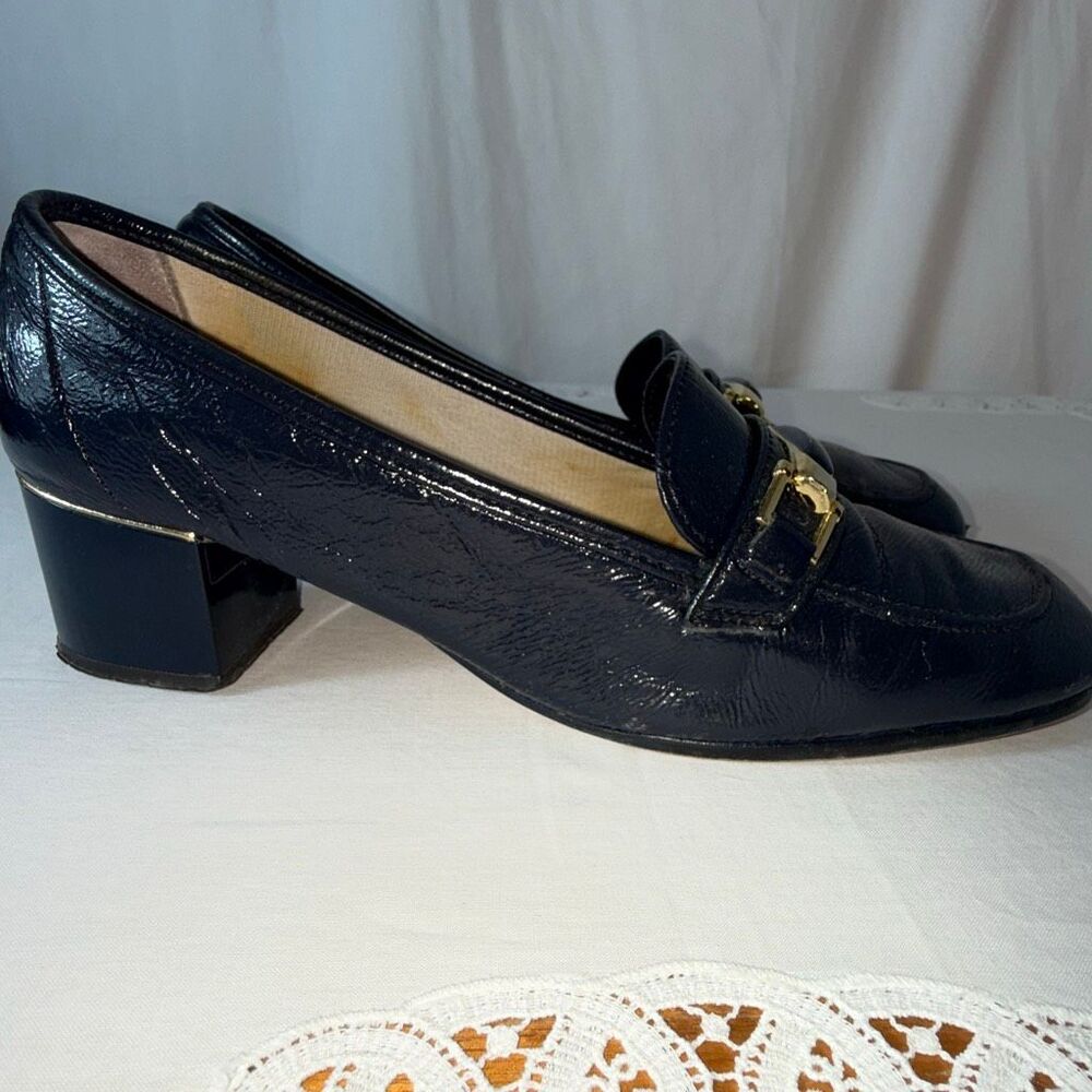 Vintage 1970s Sears “The Shoe Place” Navy Blue Patent Leather Loafers | Gold Buc